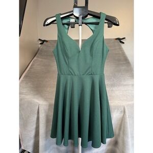 B. Darlin Green Open Back Sweetheart Fit and Flare Skater Dress 7/8 14XGP384